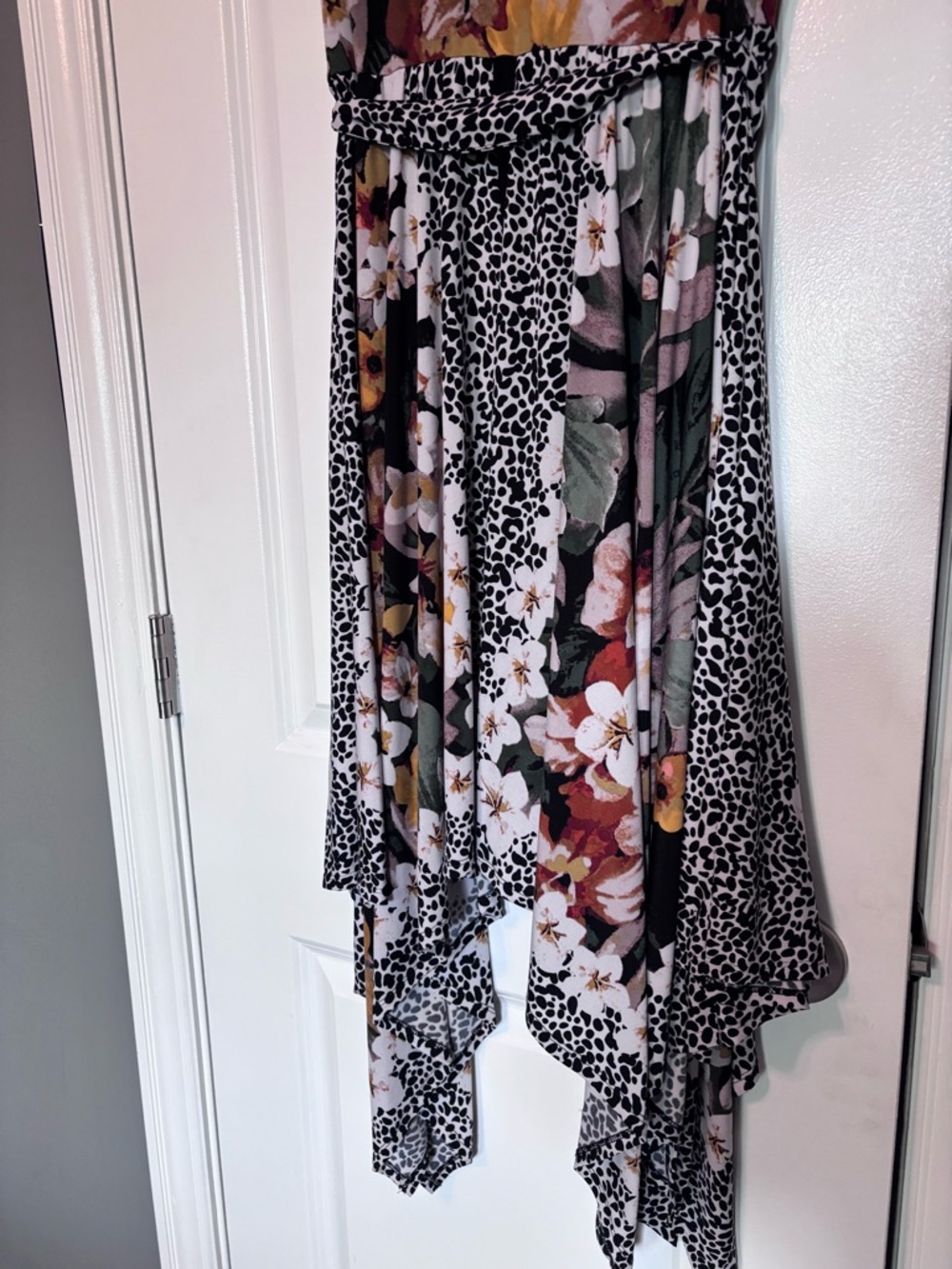 Roz & Ali Floral & Animal-Print Handkerchief Hem Dress in Green Size 8 - Picture 6 of 13